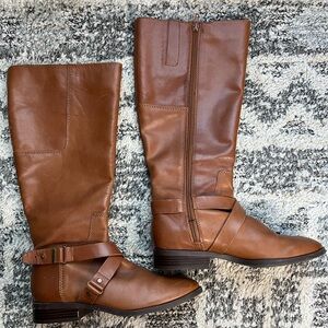 Woman’s Nine West riding boot